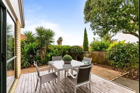 Photo of property in 2/22 Ardagh Place, Dannemora, Auckland, 2016