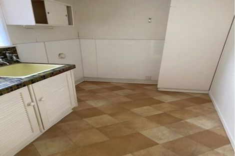 Photo of property in 135 View Road, Sunnyvale, Auckland, 0612