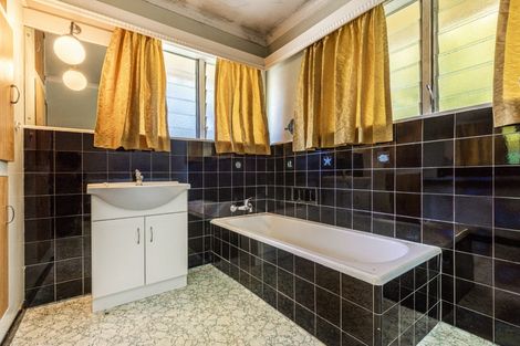 Photo of property in 10-12 Awanui Street, Birkenhead, Auckland, 0626