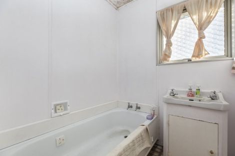 Photo of property in 36 Cranmere Crescent, Mangere East, Auckland, 2024