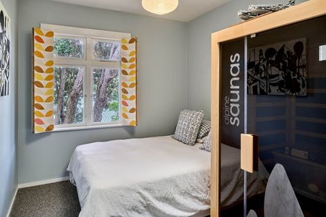 Photo of property in 10 Travancore Street, Island Bay, Wellington, 6023