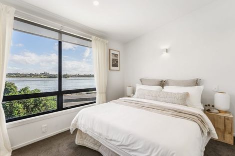 Photo of property in 144 Third Avenue, Tauranga, 3110