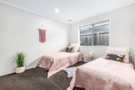 Photo of property in 7 Weatherdeck Close, Whitby, Porirua, 5024