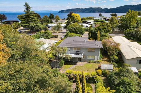 Photo of property in 25 Kinloch Road, Kinloch, Taupo, 3377