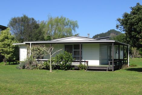 Photo of property in 110 Captain Cook Road, Cooks Beach, Whitianga, 3591