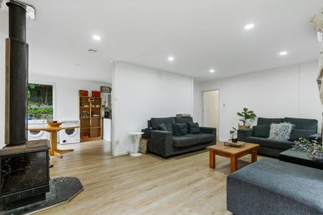 Photo of property in 11 Kilcar Place, Massey, Auckland, 0614