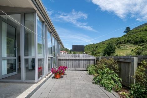 Photo of property in 5/1 Angle Street, Picton, 7220