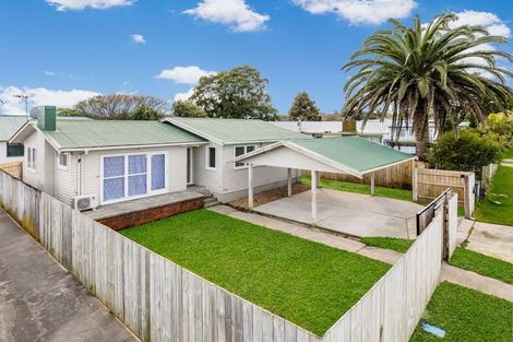 Photo of property in 21 President Avenue, Papakura, 2110
