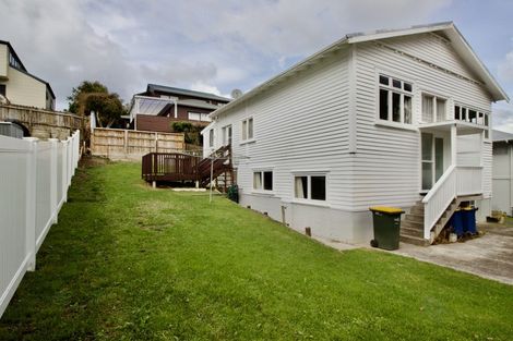 Photo of property in 1/30 Gordon Avenue, Milford, Auckland, 0620