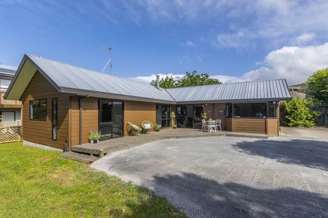 Photo of property in 18 Makora Road, Otaihanga, Paraparaumu, 5036