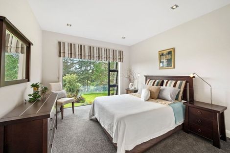 Photo of property in 44 Warman Road, Okura, Albany, 0792