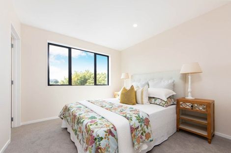 Photo of property in 283a Bucklands Beach Road, Bucklands Beach, Auckland, 2012