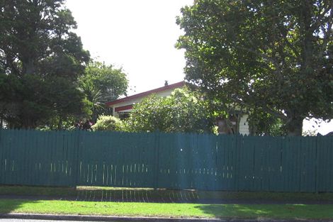 Photo of property in 81 Taikata Road, Te Atatu Peninsula, Auckland, 0610
