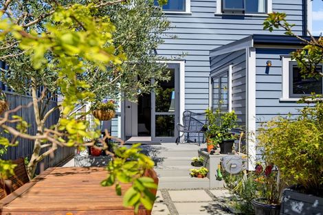 Photo of property in 10 Winchester Street, Lyttelton, 8082