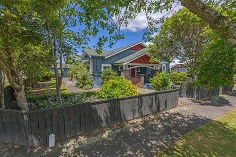 Photo of property in 24 Argyle Avenue, Takaro, Palmerston North, 4410
