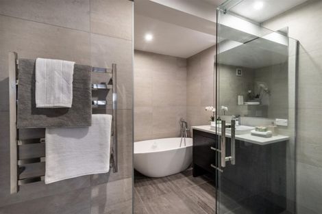 Photo of property in 2/259 Hurstmere Road, Takapuna, Auckland, 0622