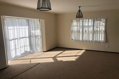 Photo of property in 1/150a Prince Regent Drive, Half Moon Bay, Auckland, 2012