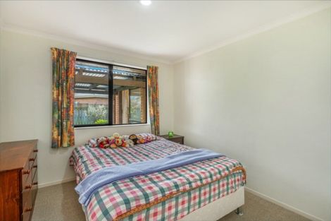 Photo of property in 12 Twickenham Place, Nawton, Hamilton, 3200