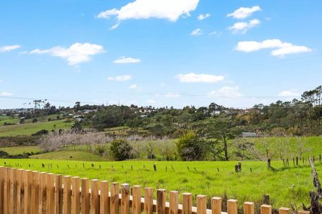 Photo of property in 43 Puhikawa Street, Massey, 0614