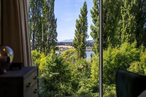 Photo of property in 10 Tapley Paddock, Wanaka, 9305