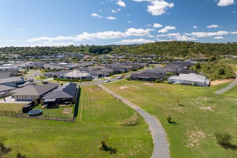 Photo of property in 85 Awataha Crescent, Pyes Pa, Tauranga, 3110