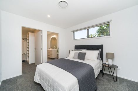 Photo of property in 2 Seddon Street, Takaro, Palmerston North, 4412