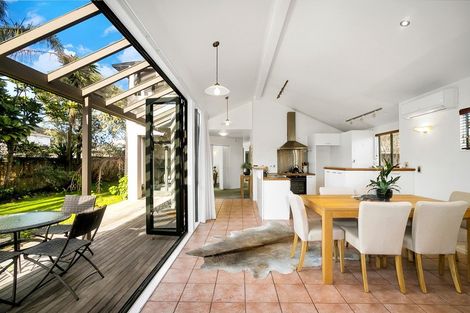 Photo of property in 22a Walker Road, Point Chevalier, Auckland, 1022
