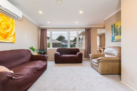 Photo of property in 27 Hewer Crescent, Naenae, Lower Hutt, 5011