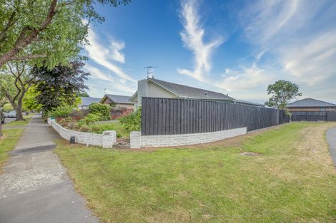 Photo of property in 14 Ramore Place, Redwood, Christchurch, 8051