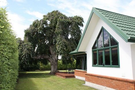 Photo of property in 86 Pahiatua Street, Hokowhitu, Palmerston North, 4410