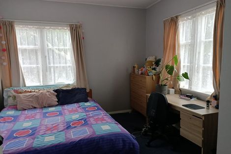 Photo of property in 9 Waiohua Road, Greenlane, Auckland, 1061