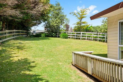 Photo of property in 104a Collingwood Road, Waiuku, 2123