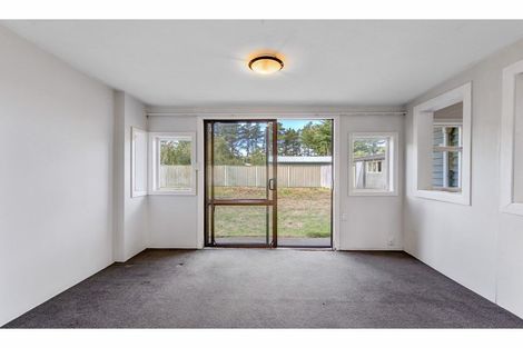 Photo of property in 29 Stalkers Road, Woodend Beach, Woodend, 7691