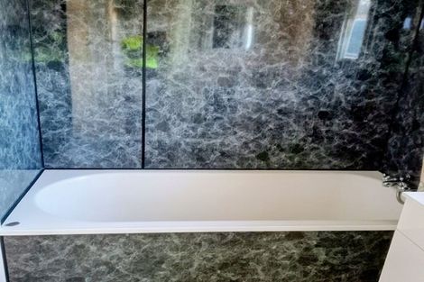 Photo of property in 8 Greenock Place, Awapuni, Palmerston North, 4412