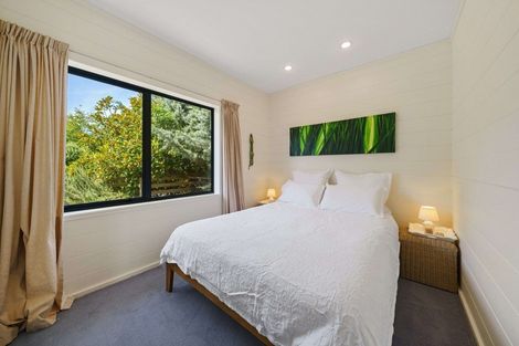 Photo of property in 12 Hawkins Drive, Martinborough, 5711