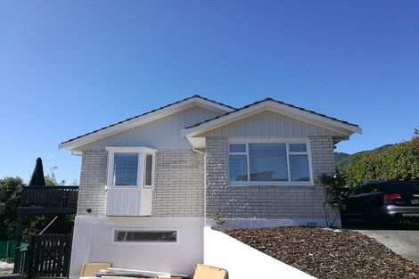 Photo of property in 9 Ruru Street, Waikanae, 5036