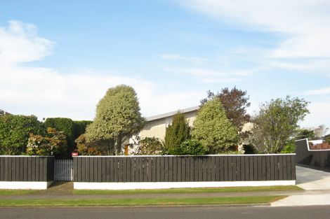 Photo of property in 124 Heta Road, Highlands Park, New Plymouth, 4312