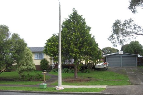 Photo of property in 2 Kereru Place, Half Moon Bay, Auckland, 2012
