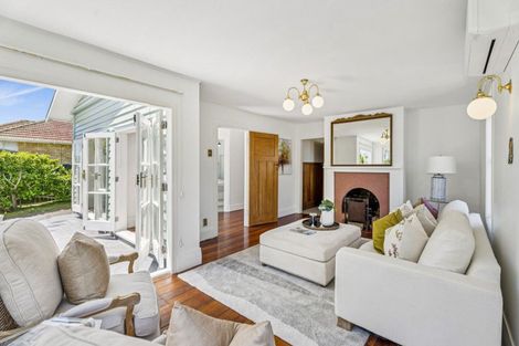 Photo of property in 1/61 Mcintyre Road, Mangere Bridge, Auckland, 2022