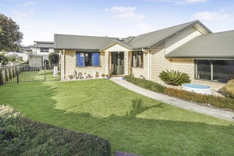 Photo of property in 12 Evergreen Rise, Grandview Heights, Hamilton, 3200