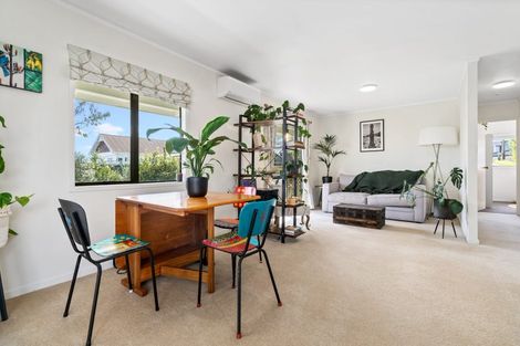 Photo of property in 1/37 View Road, Henderson, Auckland, 0612