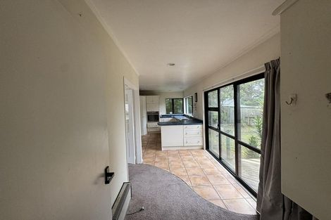 Photo of property in 7 Ronald Woolf Place, Churton Park, Wellington, 6037