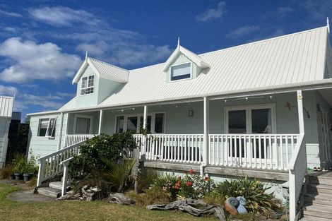 Photo of property in 4 Kakariki Road, Ngunguru, Whangarei, 0173