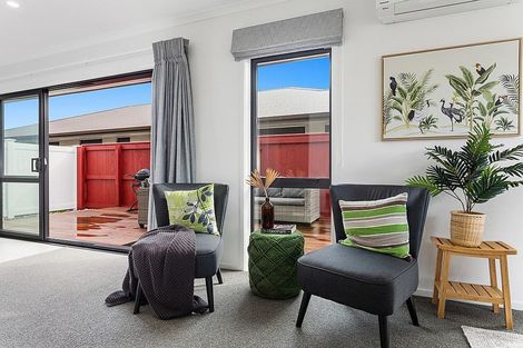 Photo of property in 1 Karearea Drive, Coastlands, Whakatane, 3120