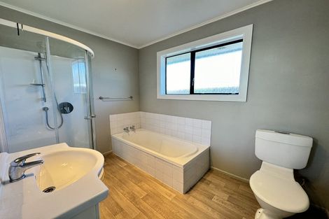 Photo of property in 11 Whelan Place, Hei Hei, Christchurch, 8042