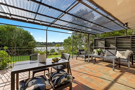 Photo of property in 2 Wharf Road, Te Atatu Peninsula, Auckland, 0610