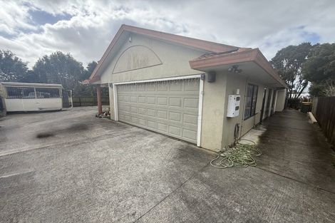 Photo of property in 25 Randwick Place, Randwick Park, Auckland, 2105