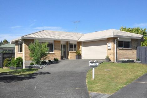 Photo of property in 22a Greta Place, Stanmore Bay, Whangaparaoa, 0932