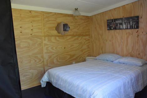 Photo of property in 5 Tokopapa Street, Mokau, 4376