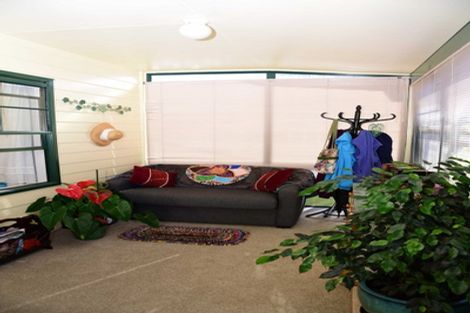 Photo of property in 4/70-76 Whiteley Street, Moturoa, New Plymouth, 4310